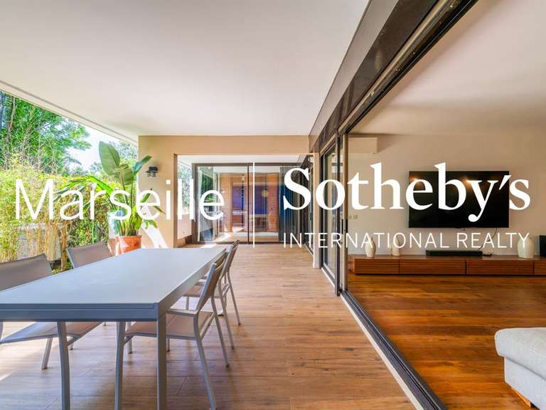Appartement Marseille 7e - 2 chambres - 117m²
