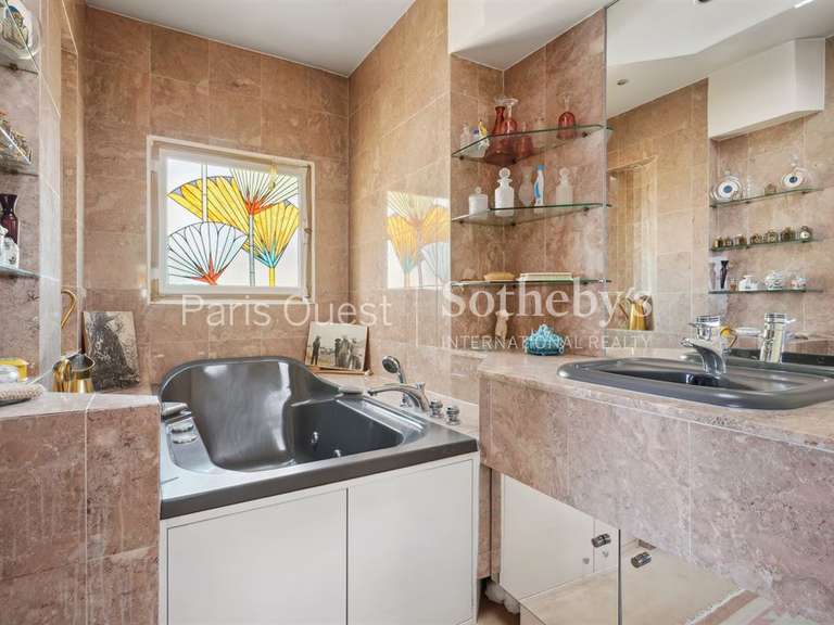 Apartment Neuilly-sur-Seine - 4 bedrooms - 228m²