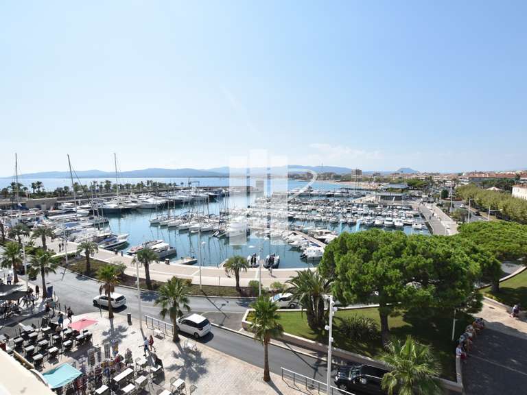 Apartment with Sea view Saint-Raphaël - 3 bedrooms - 82m²