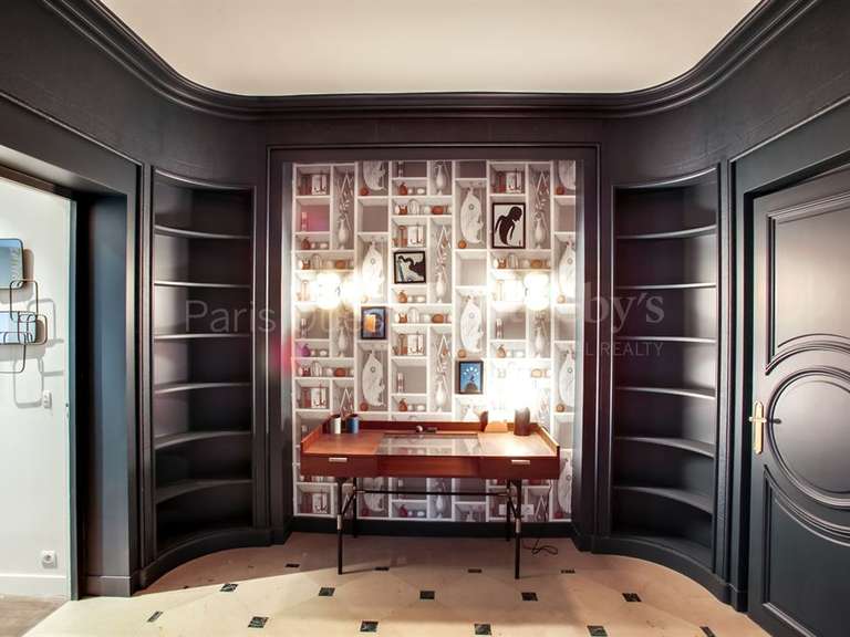 Appartement Paris 16e - 4 chambres - 215m²