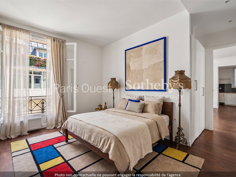 Appartement Paris 8e - 2 chambres - 79m²