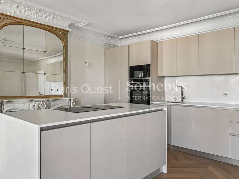 Appartement Paris 3e - 4 chambres - 145m²