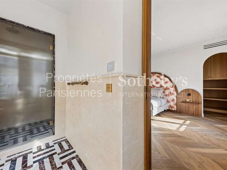 Appartement Paris 7e - 2 chambres - 125m²