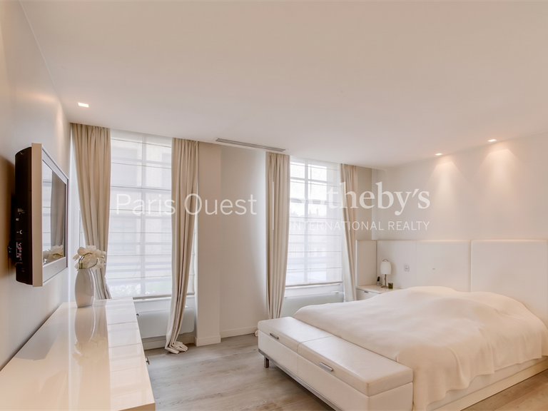 Appartement Paris 8e - 2 chambres - 152m²