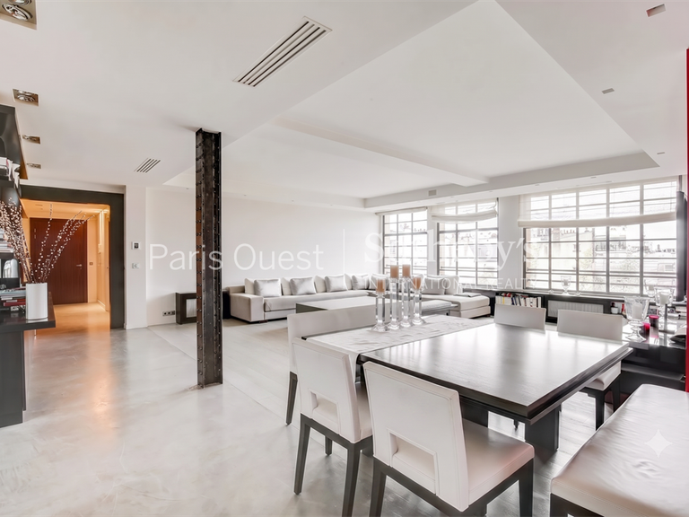 Appartement Paris 8e - 2 chambres - 152m²