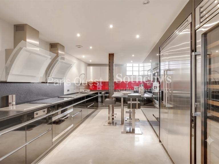 Appartement Paris 8e - 2 chambres - 152m²
