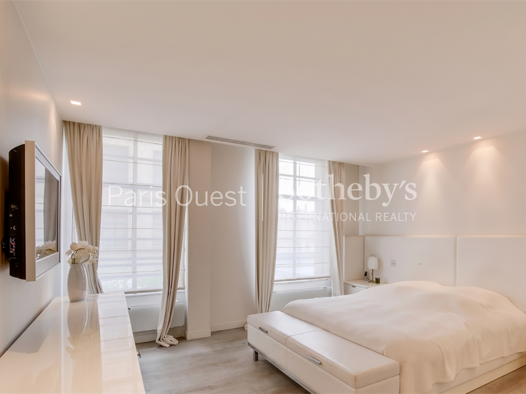 Appartement Paris 8e - 2 chambres - 152m²