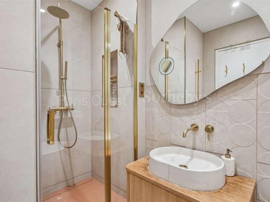 Apartment Paris 16e