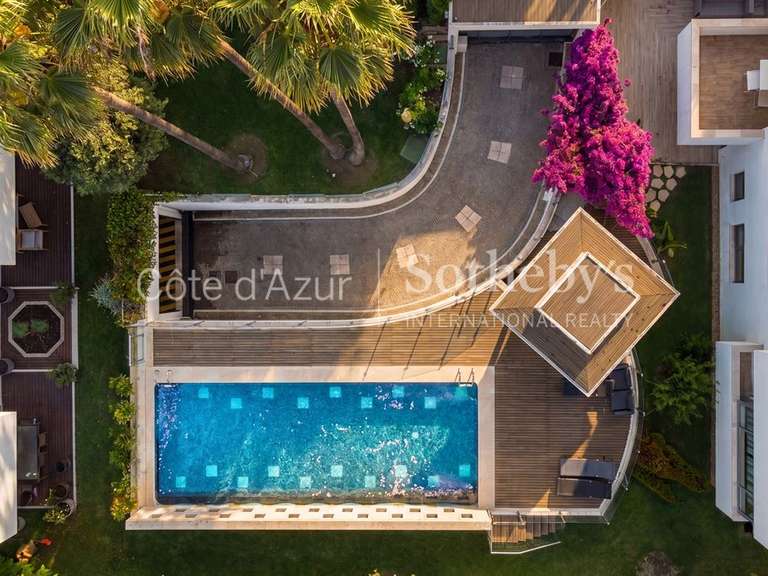 Appartement Cap-d-antibes - 3 chambres - 128m²