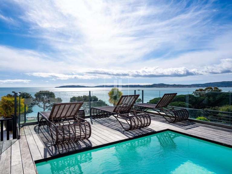 Apartment with Sea view Sainte-Maxime - 5 bedrooms - 327m²