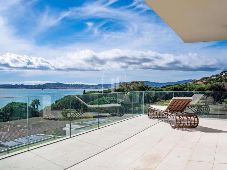 Apartment with Sea view Sainte-Maxime - 5 bedrooms - 327m²