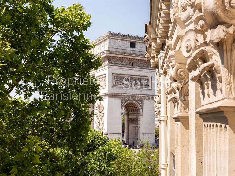 Appartement Paris 8e - 2 chambres - 132m²