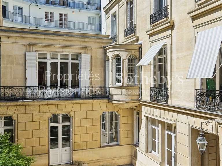 Appartement Paris 8e - 5 chambres - 359m²