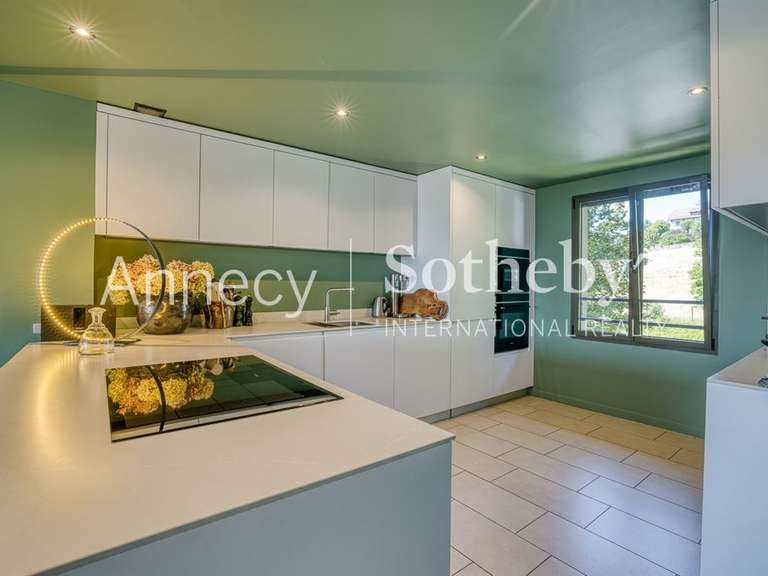 Appartement Annecy-le-Vieux - 2 chambres - 95m²