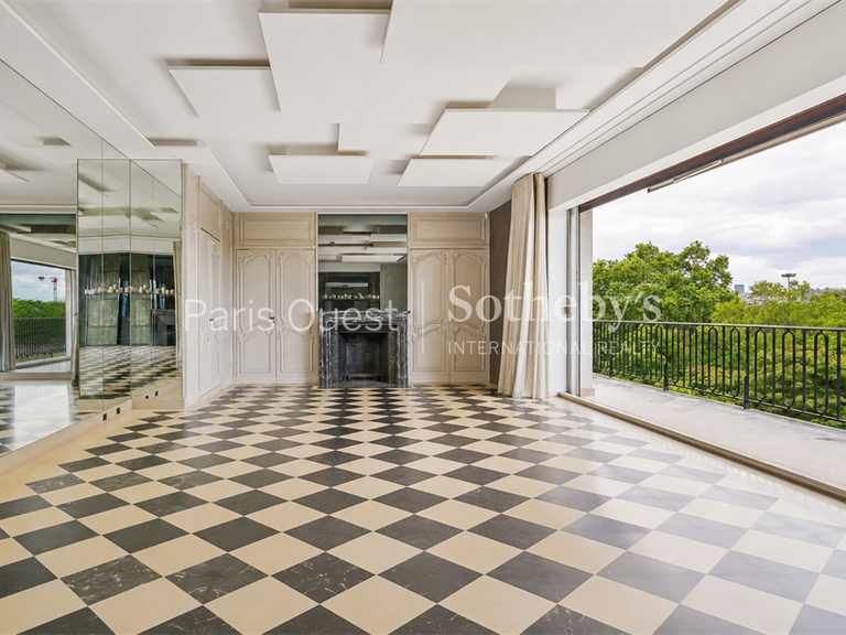 Apartment Neuilly-sur-Seine - 3 bedrooms - 242m²