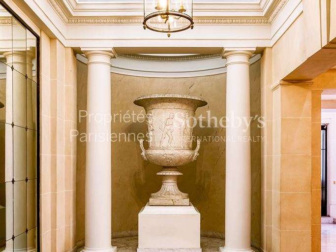 Appartement Paris 1er - 4 chambres - 85m²