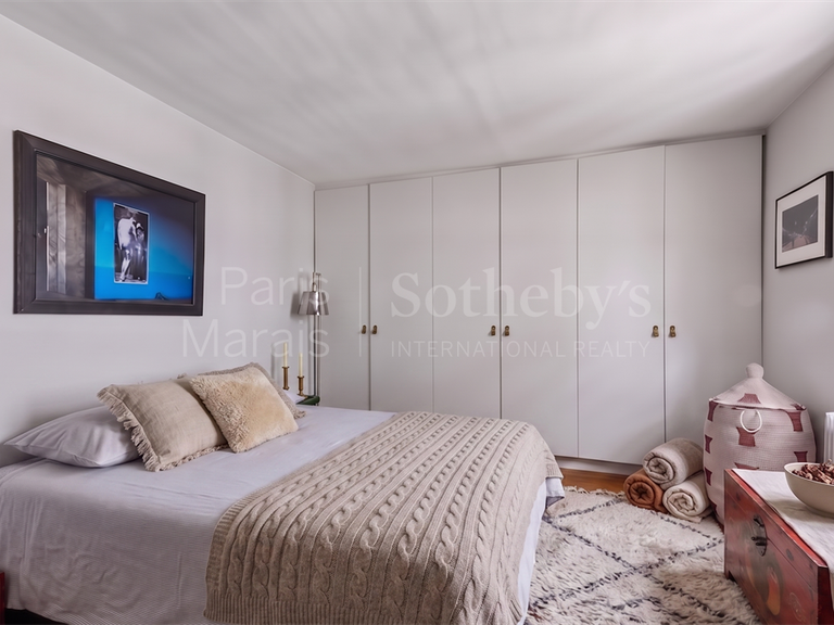 Appartement Paris 3e - 2 chambres - 83m²