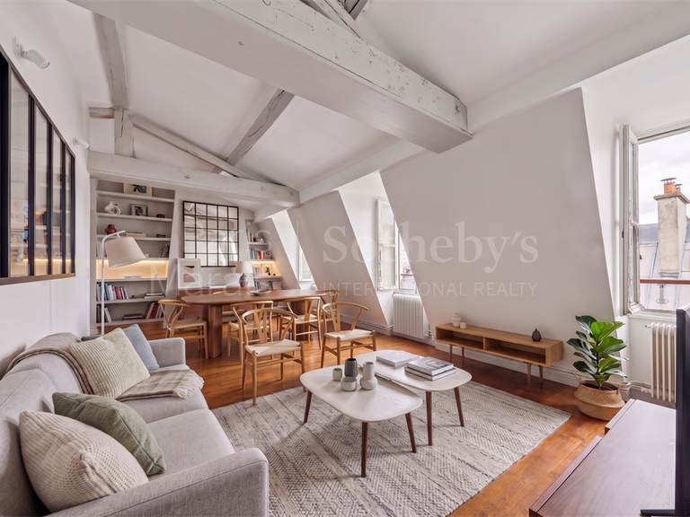 Appartement Paris 3e - 2 chambres - 83m²