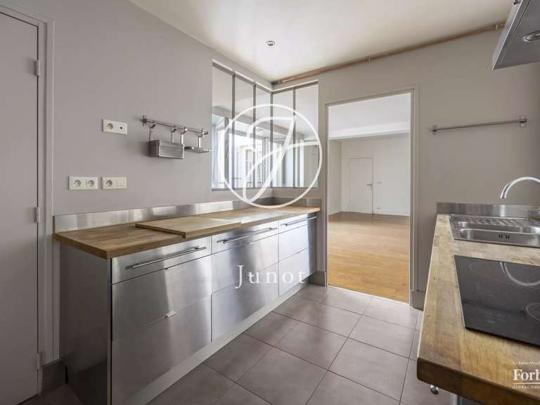 Appartement Paris 11e - 5 chambres - 130m²