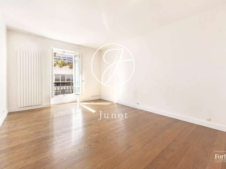 Appartement Paris 11e - 5 chambres - 130m²