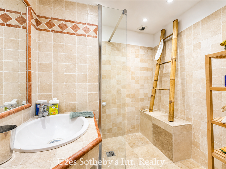 Appartement Uzès - 3 chambres - 256m²