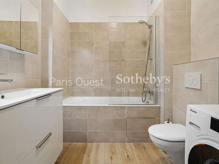 Appartement Paris 16e - 3 chambres - 178m²
