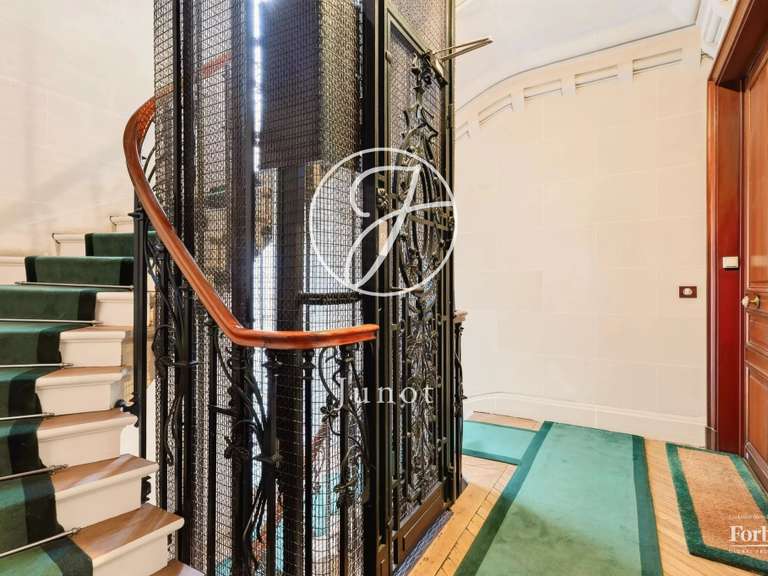 Appartement Paris 16e - 3 chambres - 103m²