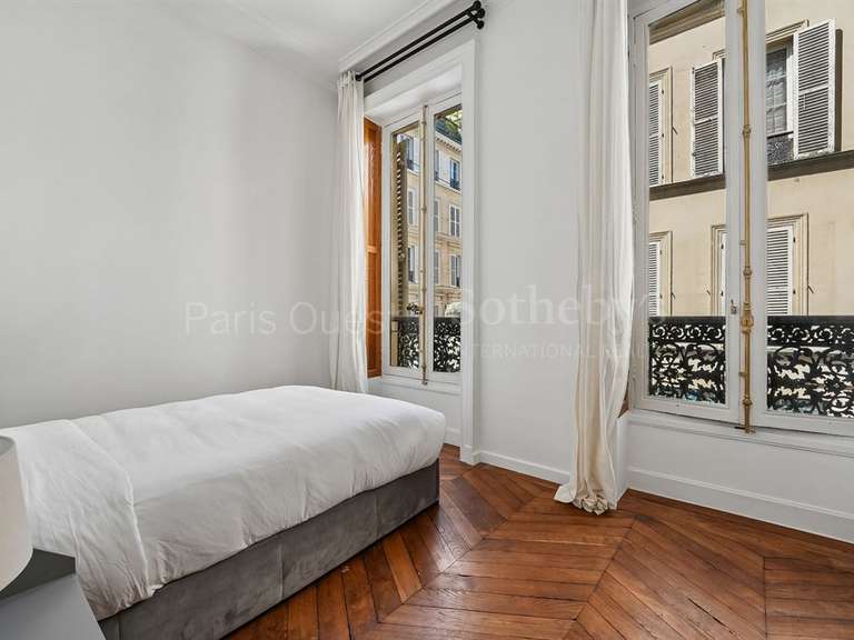 Appartement Paris 8e - 4 chambres - 181m²