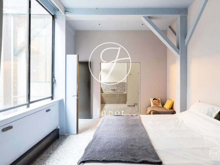 Appartement Paris 18e - 2 chambres - 80m²