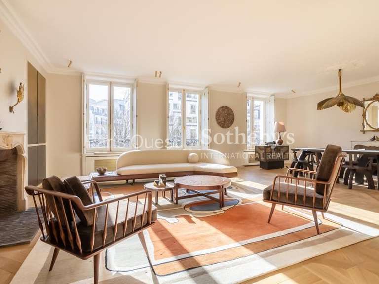 Appartement Paris 8e - 3 chambres - 168m²