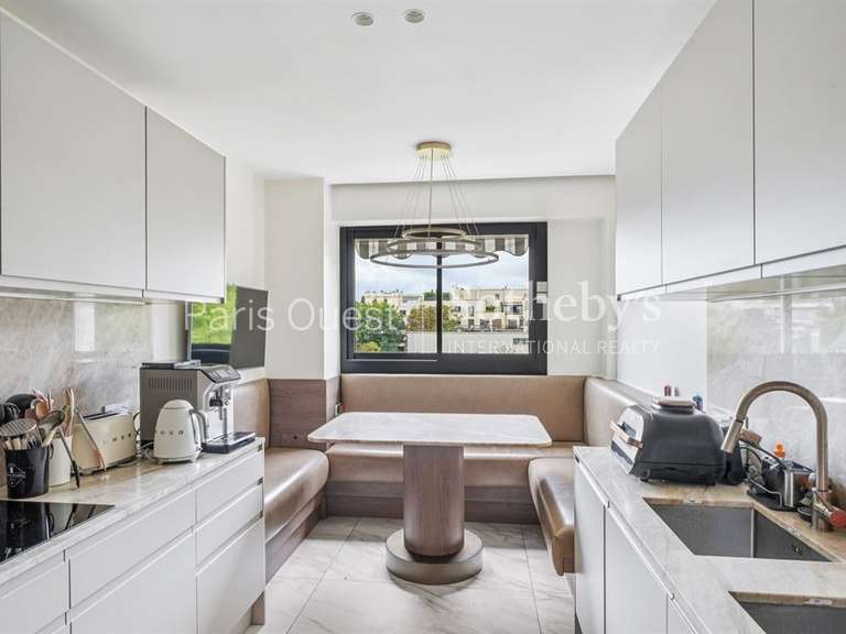 Apartment Neuilly-sur-Seine - 3 bedrooms - 163m²