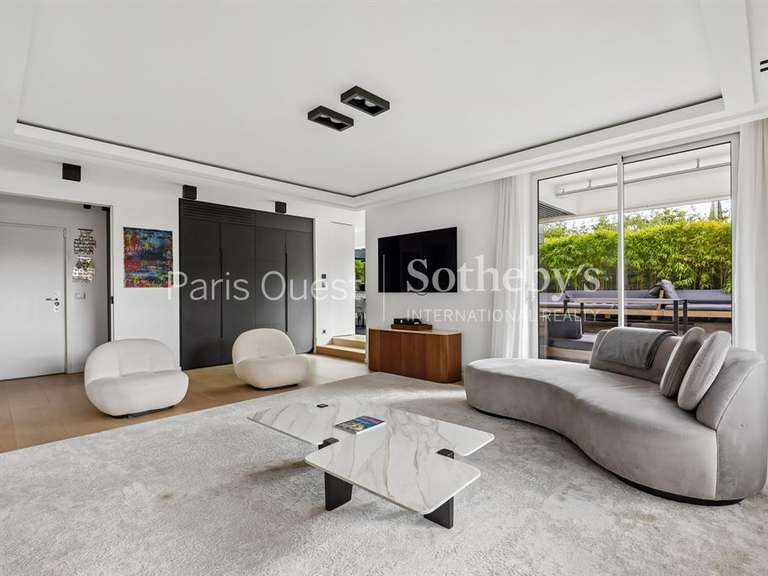 Apartment Neuilly-sur-Seine - 4 bedrooms - 163m²
