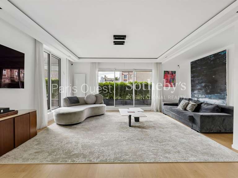 Apartment Neuilly-sur-Seine - 4 bedrooms - 163m²