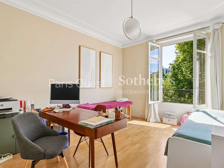 Apartment Neuilly-sur-Seine - 4 bedrooms - 194m²