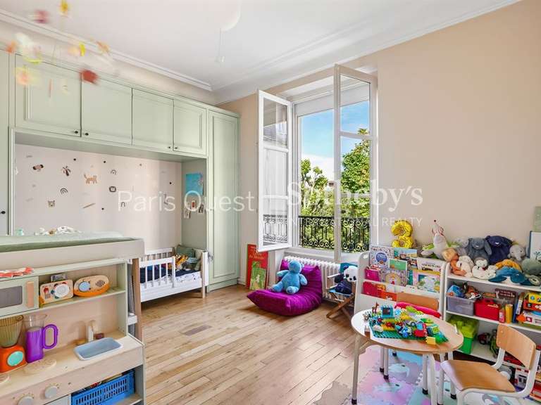 Apartment Neuilly-sur-Seine - 4 bedrooms - 194m²