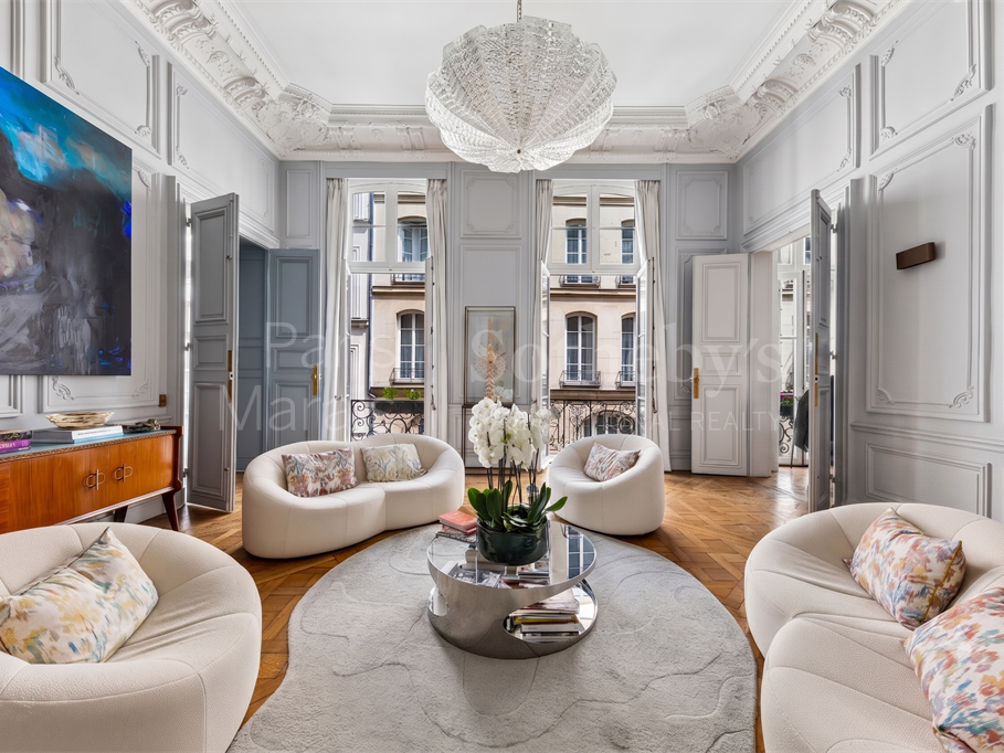 Apartment Paris 1er