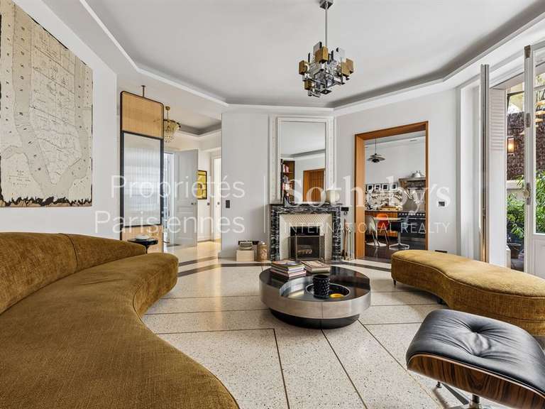 Appartement Paris 8e - 3 chambres - 154m²