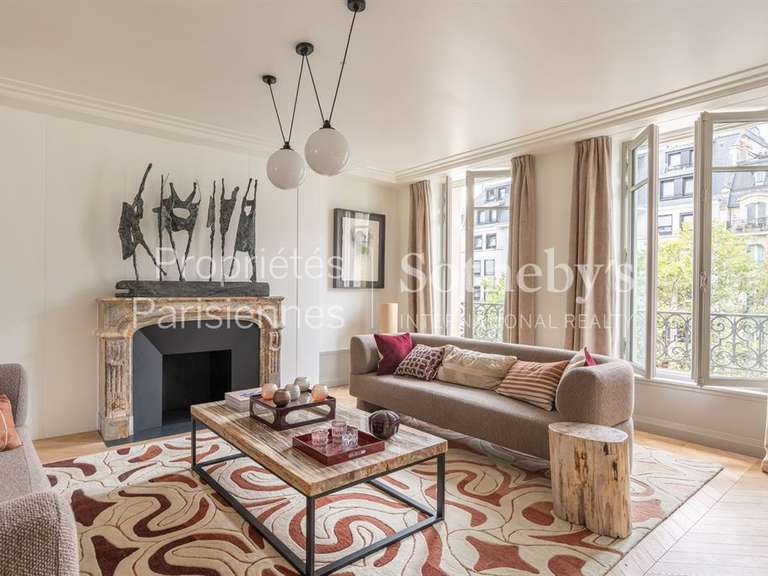 Appartement Paris 6e - 2 chambres - 148m²