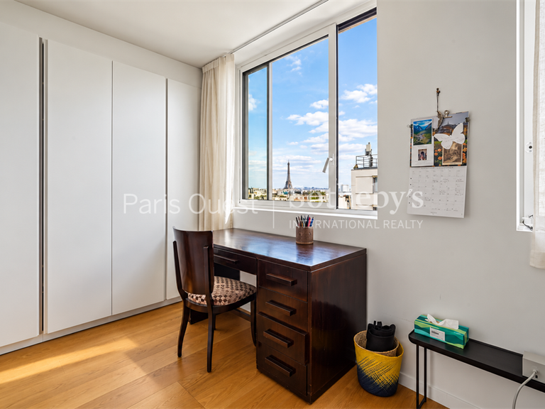 Appartement Paris 16e - 2 chambres - 105m²