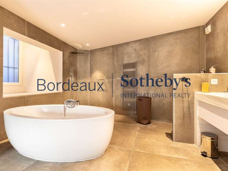 Appartement Bordeaux - 3 chambres - 210m²