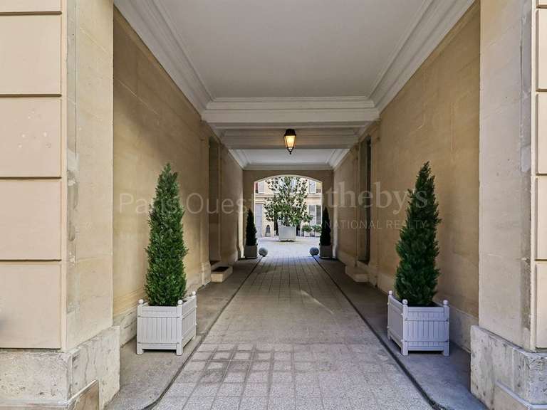 Appartement Paris 16e - 3 chambres - 135m²