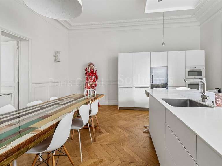 Appartement Paris 16e - 3 chambres - 135m²