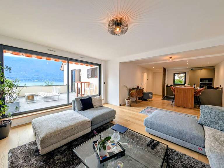 Appartement Tresserve - 3 chambres - 98m²