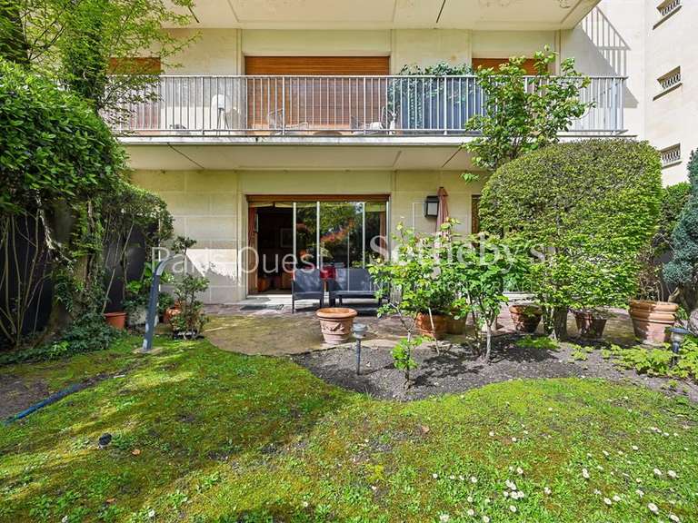 Apartment Neuilly-sur-Seine - 3 bedrooms - 192m²