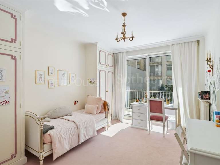 Appartement Paris 16e - 3 chambres - 145m²