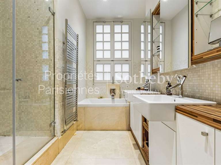 Appartement Paris 4e - 3 chambres - 176m²