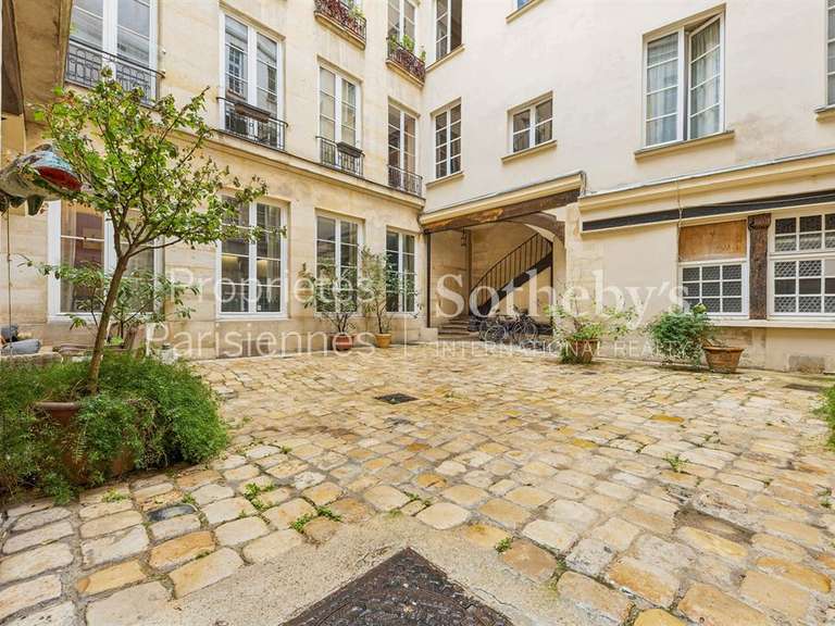 Appartement Paris 4e - 3 chambres - 176m²