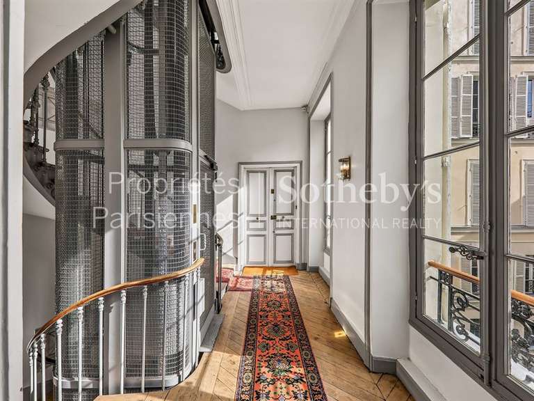 Appartement Paris 8e - 3 chambres - 205m²