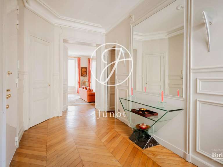 Appartement Paris 8e - 5 chambres - 216m²