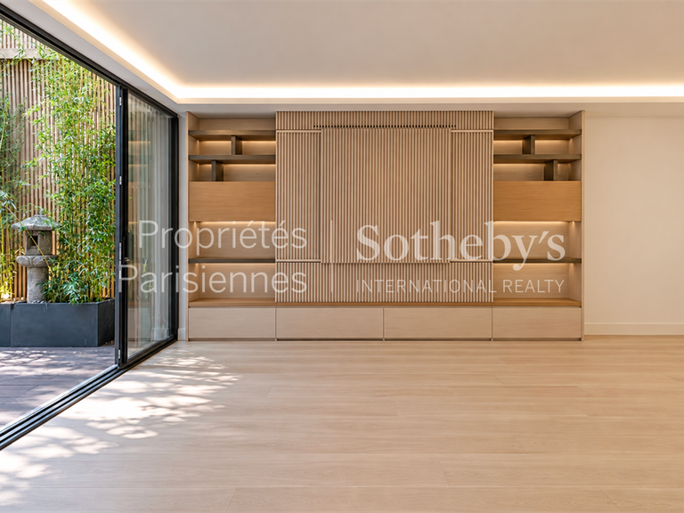 Appartement Paris 2e - 3 chambres - 321m²